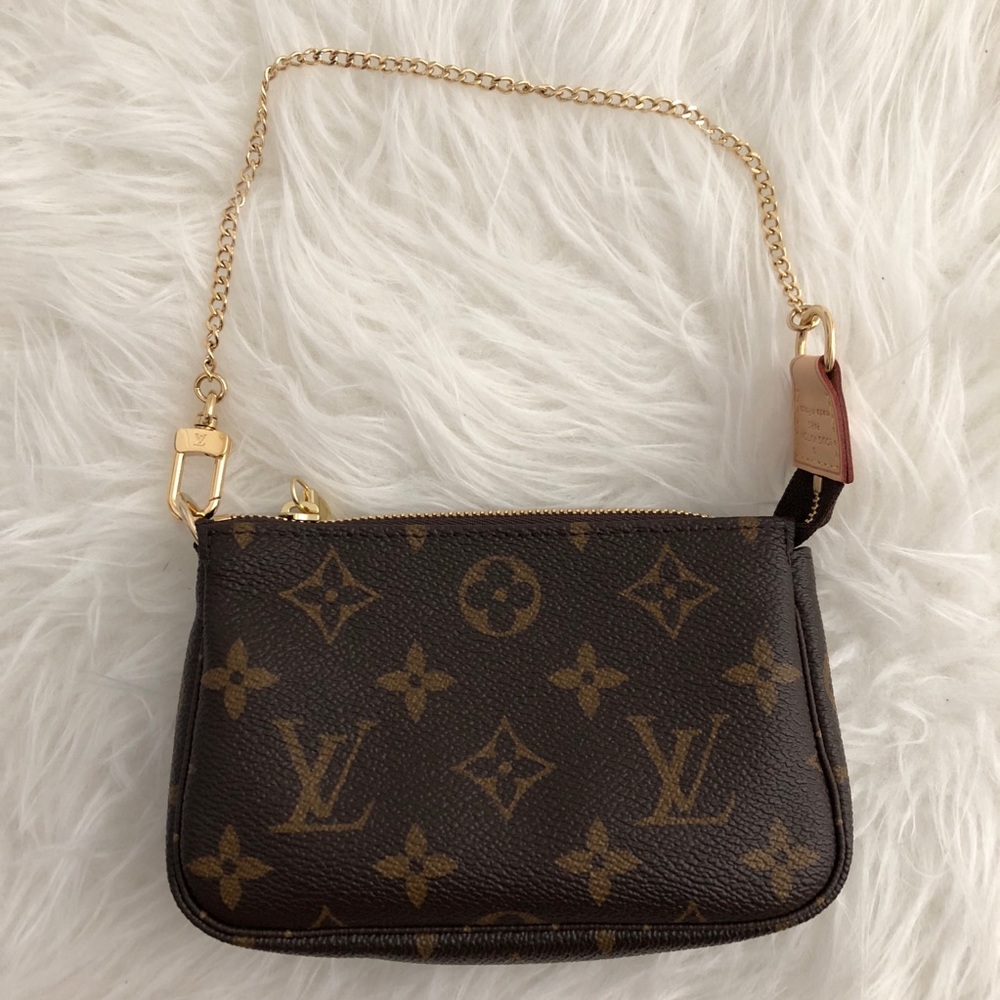 🌟SOLD🌟BNIB Louis Vuitton Pochette Accessoires
